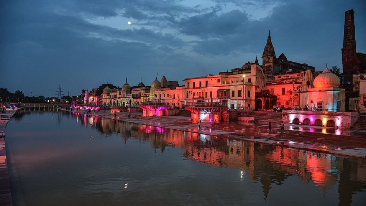 In a first, Chief Ministers of BJP-ruled states converge in Ayodhya, offer prayers to Lord Ram