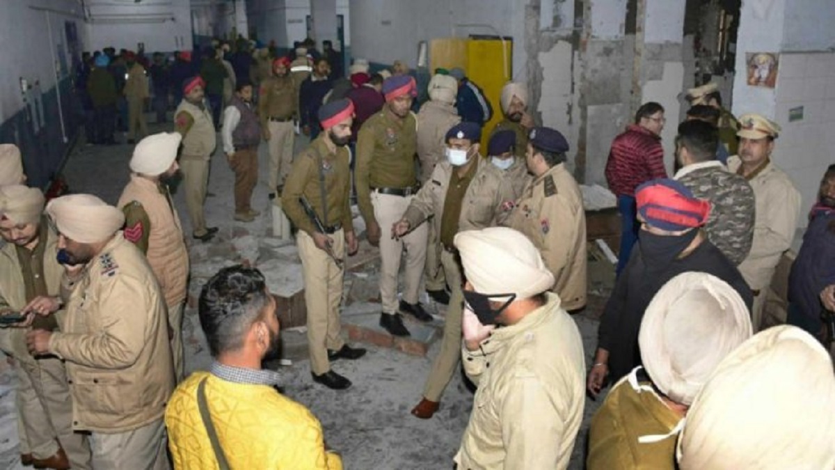 Ludhiana court blast: Bomber's friend, a lady constable, arrested based on call records