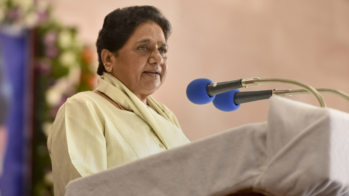 BJP playing 'Hindu-Muslim politics' sensing its defeat in coming UP polls: Mayawati