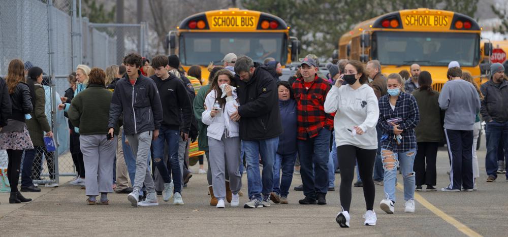 Student kills 3, wounds 8 at Michigan school: Authorities