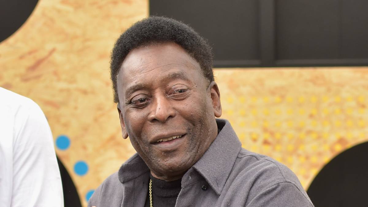 Pele released from hospital, will continue tumour treatment