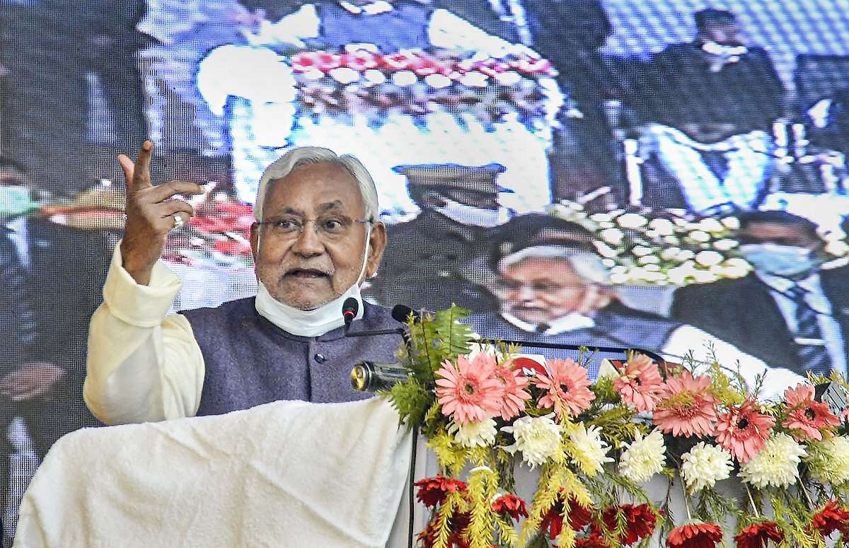 Nitish loses cool over speech getting disrupted