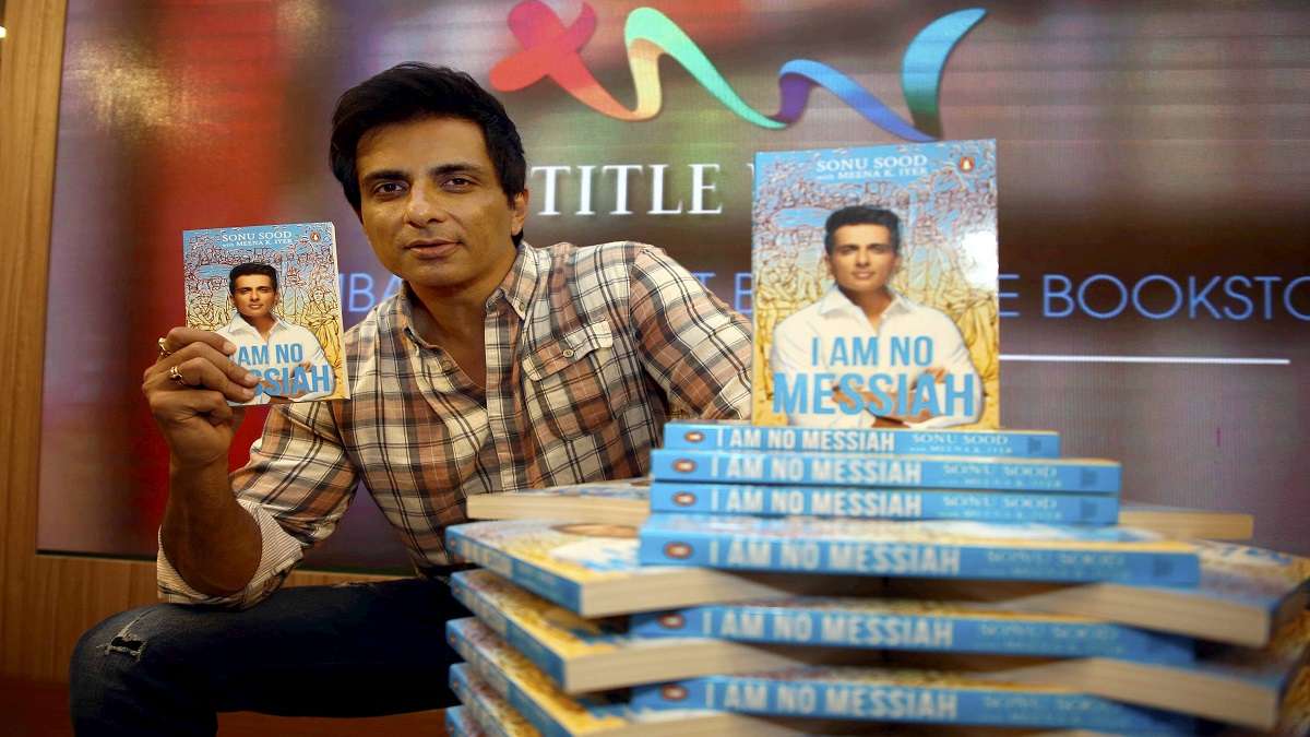 Actor Sonu Sood deposes as a witness in 2014 firing case.&nbsp;
&nbsp;