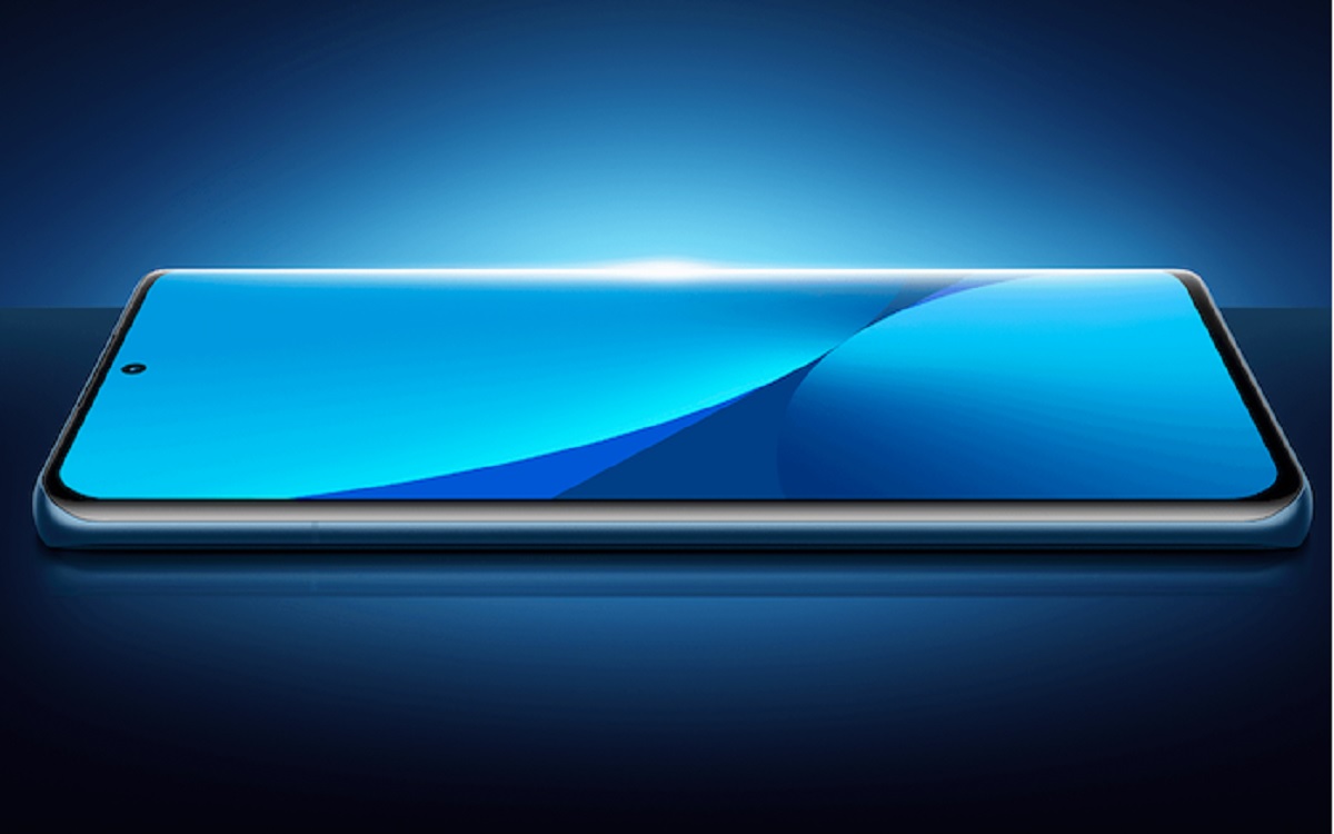 Xiaomi 12 Smartphone, 6.28” 120Hz AMOLED Display, Snapdragon 8 Gen