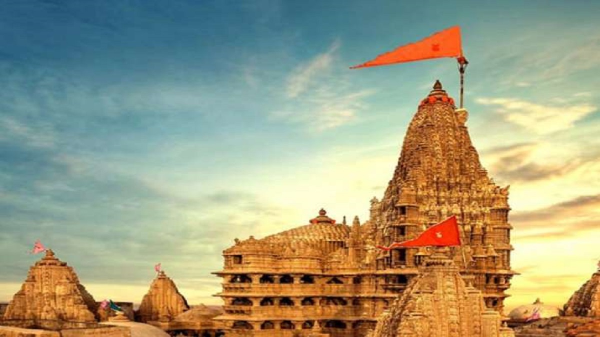 Mathura: Dwarkadhish Temple bans 'parikrama', distribution of 'prasad' amid  COVID scare | India News – India TV