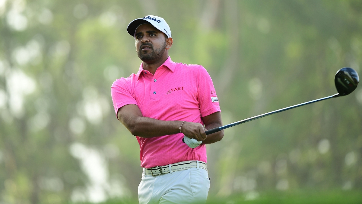 Khalin Joshi leads Singapore International, Ajeetesh Sandhu lies third