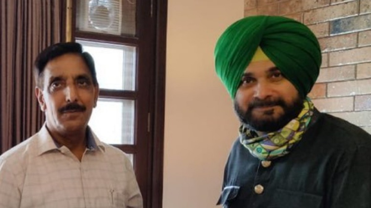 Navjot Sidhu's principal strategic advisor Mustafa booked for 'communal' remarks