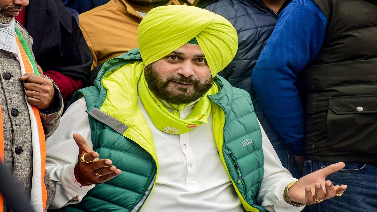 Punjab polls: Sidhu questions Bhagwant Mann as AAP's CM face, calls Kejriwal 'masquerader'