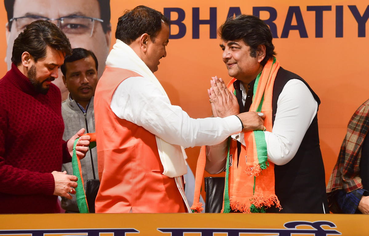 Flanked by BJP bigwigs, senior Congress leader RPN Singh joins party ahead of Uttar Pradesh polls