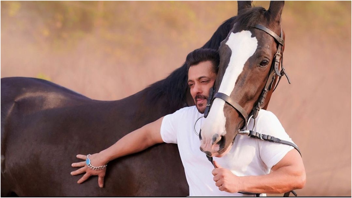 Salman Khan gives sneak peek of his farmhouse life, shares pic with horse from Panvel