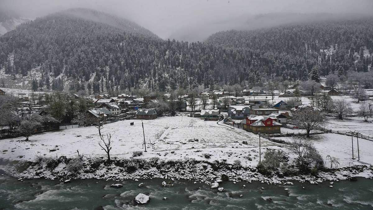 J&K: Light rain, snowfall forecast for 3 days