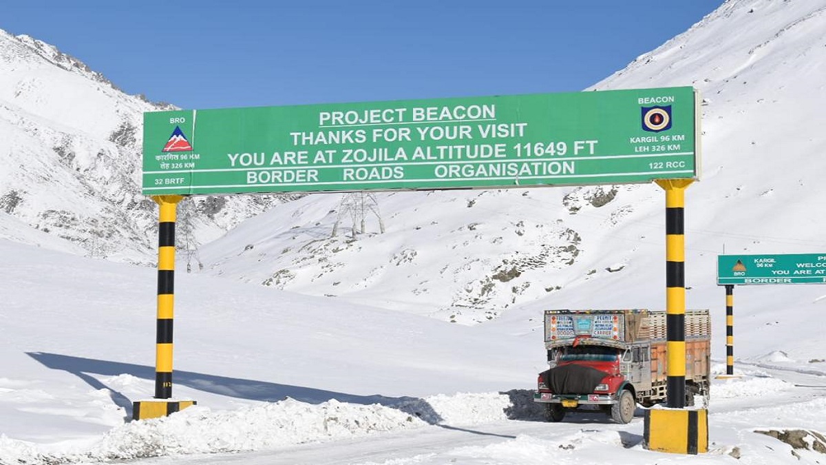 Zojila Pass kept open by BRO for the first time in January | India News –  India TV