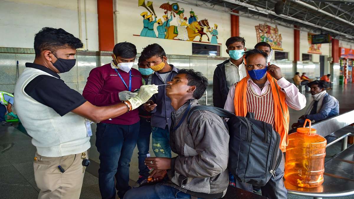 Coronavirus pandemic: India reports 13,166 new cases with positivity rate at 1.28%; 302 deaths.&nbsp;
&nbsp;
