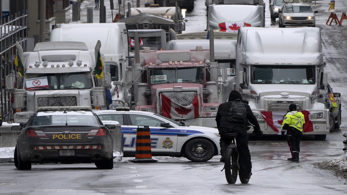 Canada: Covid curbs protests besiege Ottawa, minister says US should 'stay out' of it