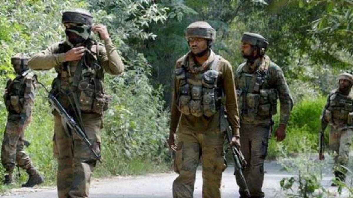 Chhattisgarh: CRPF officer killed, jawan injured in Bijapur Naxal encounter