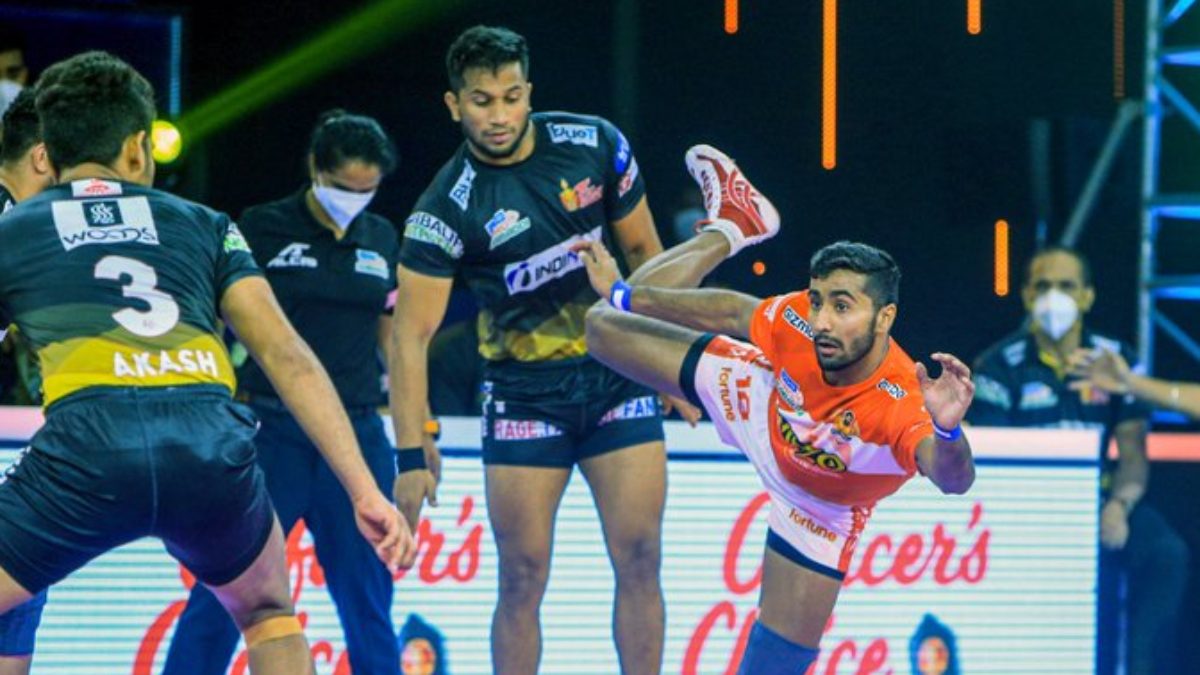 PKL 2021-22: Gujarat Giants beat Telugu Titans to keep playoff hopes alive