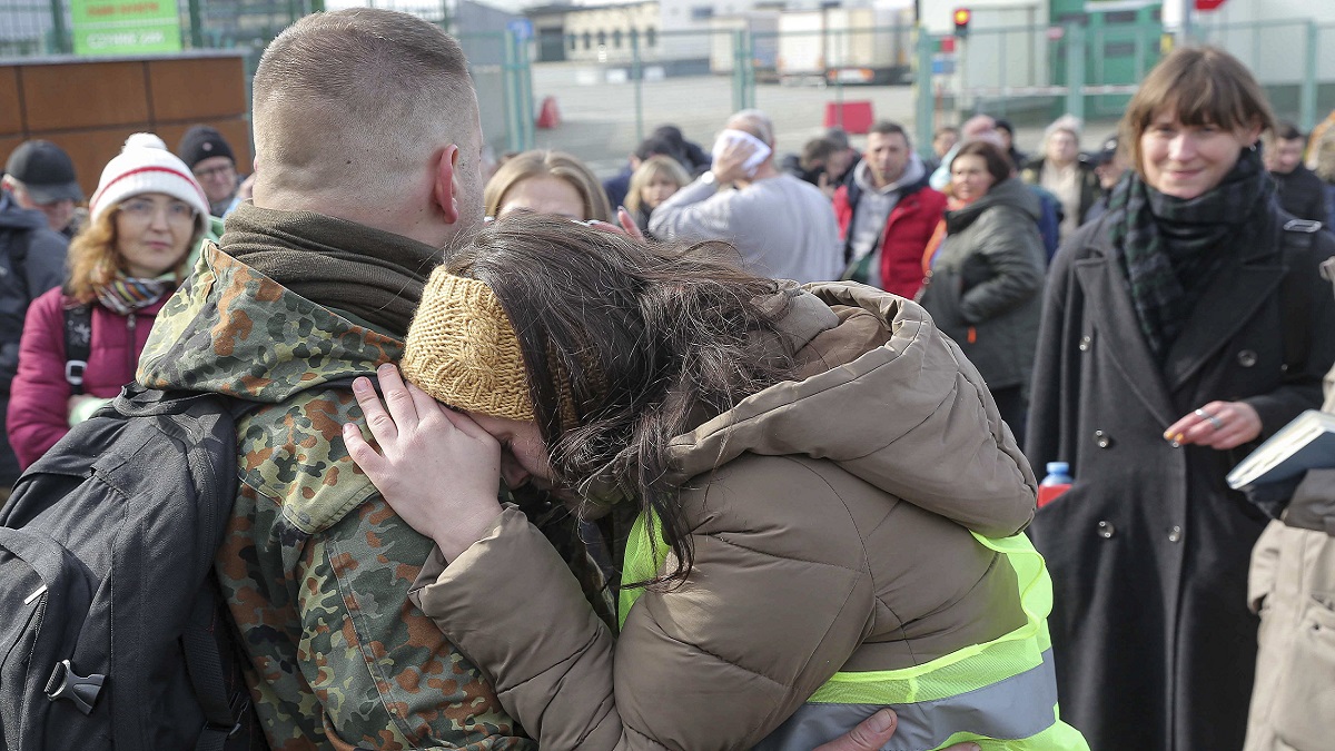 'Not afraid, we have to defend our homeland': Ukrainians return from abroad to fight Russian invasion