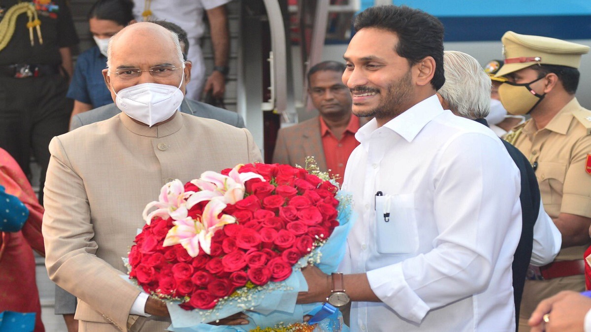 President Kovind arrives in Visakhapatnam for Naval Fleet review