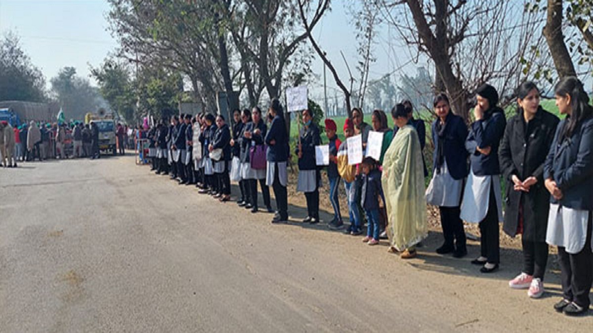 'Wont' vote in Punjab polls', warn parents, teachers as they demand reopening of schools