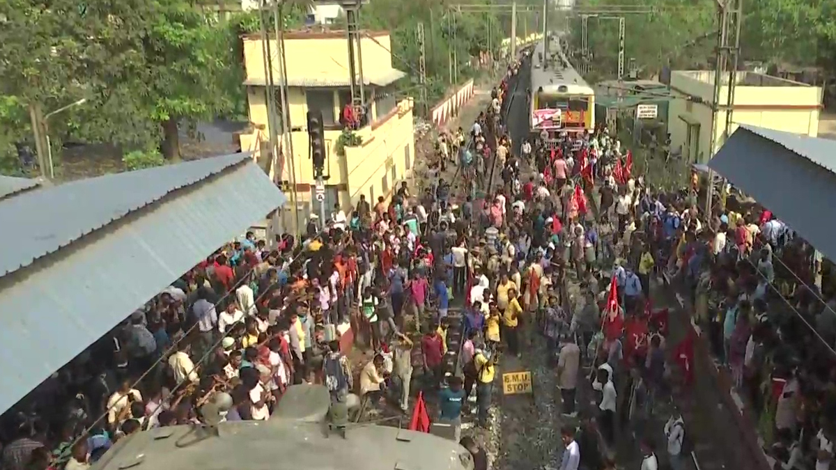 Bharat Bandh Bank Strike Live Updates ATM Banking Services Railways ...