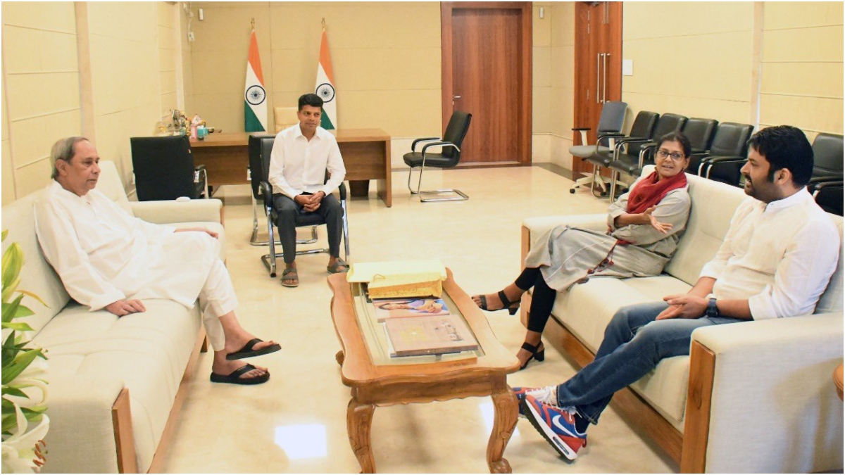 Kapil Sharma meets Odisha CM Naveen Patnaik with the director of his Bollywood film