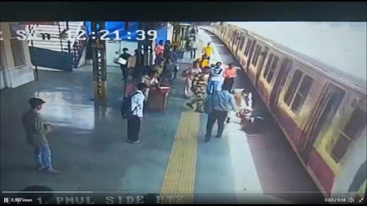 Watch | Alert RPF cop saves man from falling on train tracks in Mumbai |  India News – India TV