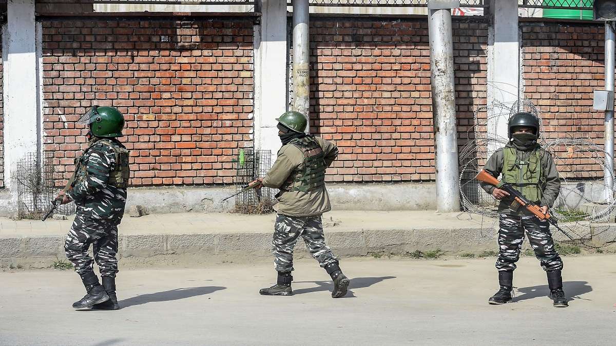 Srinagar Grenade Attack Several Injured Casualties Police Personnel ...