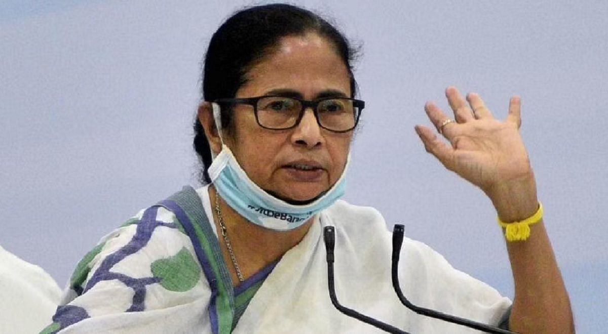 The Bengal chief minister had on Wednesday disclosed in the Assembly that her government was offered Pegasus spyware which she had declined as it had the potential to encroach upon people's privacy.
&nbsp;