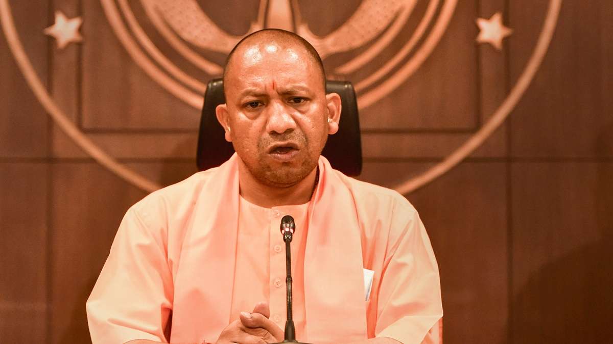 Adityanath asks police to recruit 10,000 cops in next 100 days