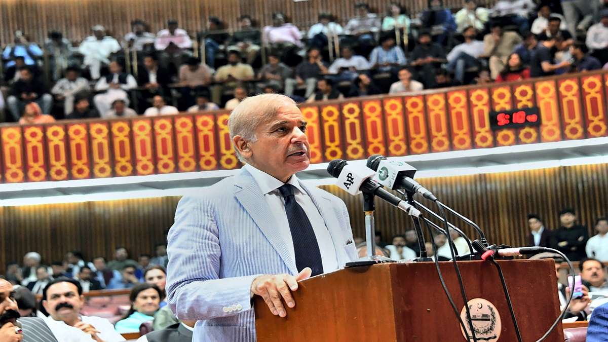 PML-N Chief Shehbaz Sharif Takes Oath As 23rd Prime Minister Of ...