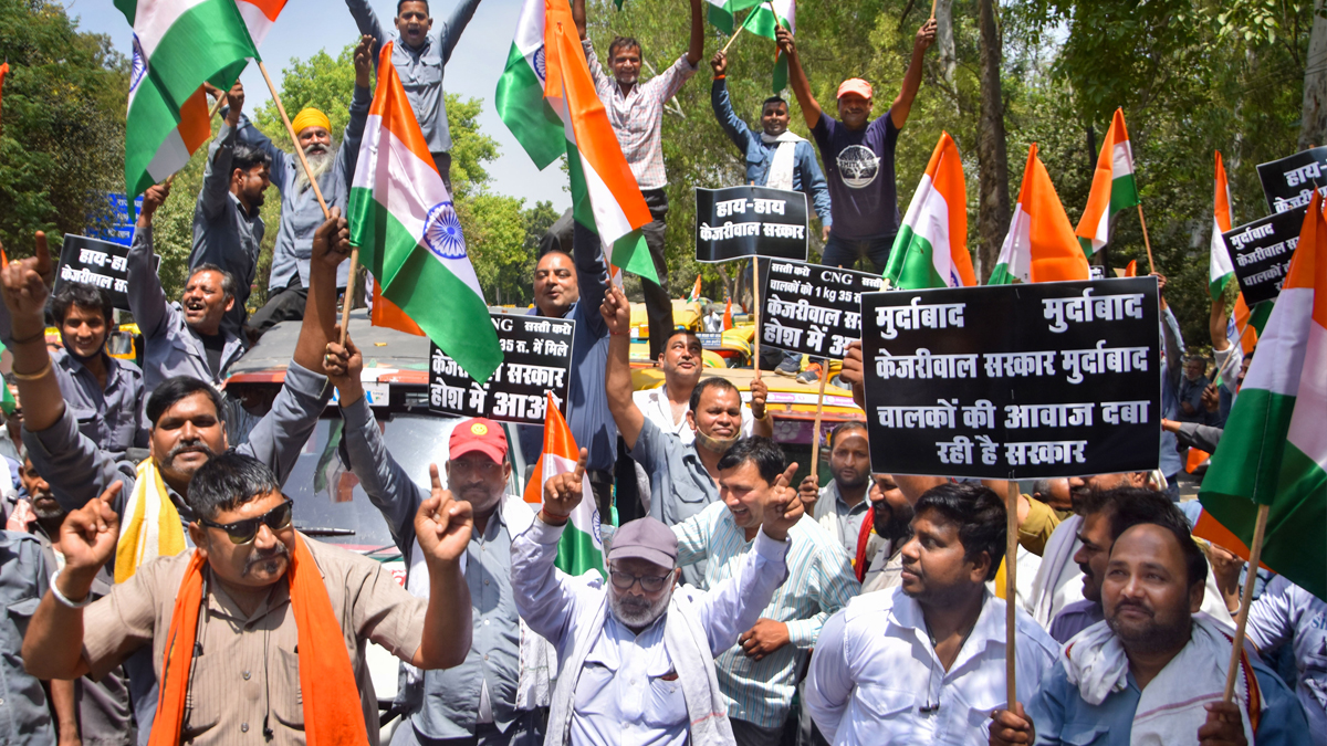 Delhi: Autorickshaw, taxi unions call off strike – India TV