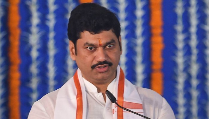 Woman arrested for threatening, 'trying to extort' money from Maharashtra minister Dhananjay Munde