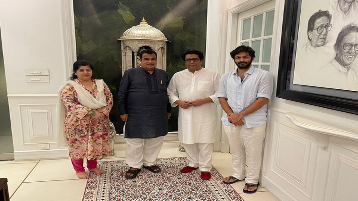 Nitin Gadkari meets Raj Thackeray in Mumbai, calls it 'family visit'