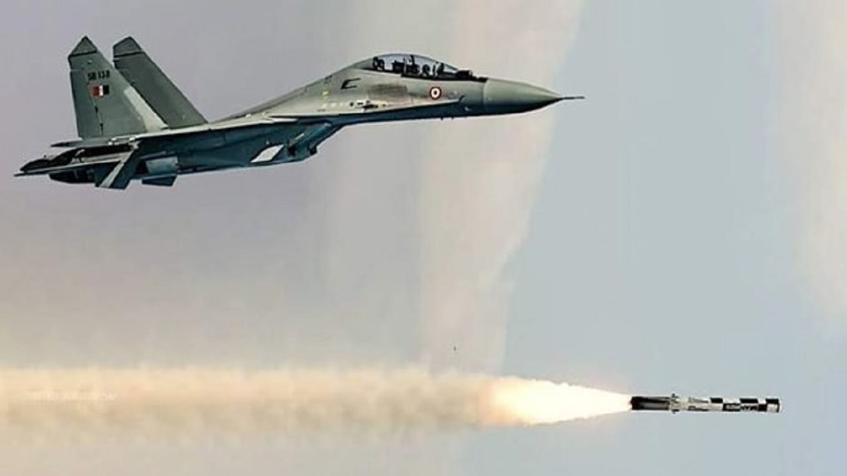 IAF successfully test-fires BrahMos missile from Su30-MkI fighter jet ...