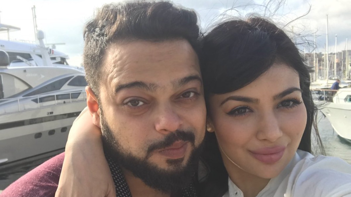 Made a dirty sexual comment Ayesha Takias husband Farhan Azmi alleges facing RACISM at Goa airport Entertainment News photo