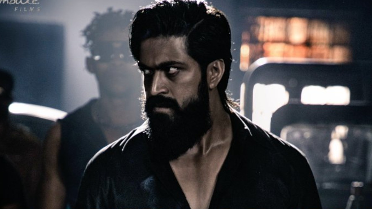 KGF Chapter 2 Twitter Reactions: Yash fans declare Prashanth Neel's ...