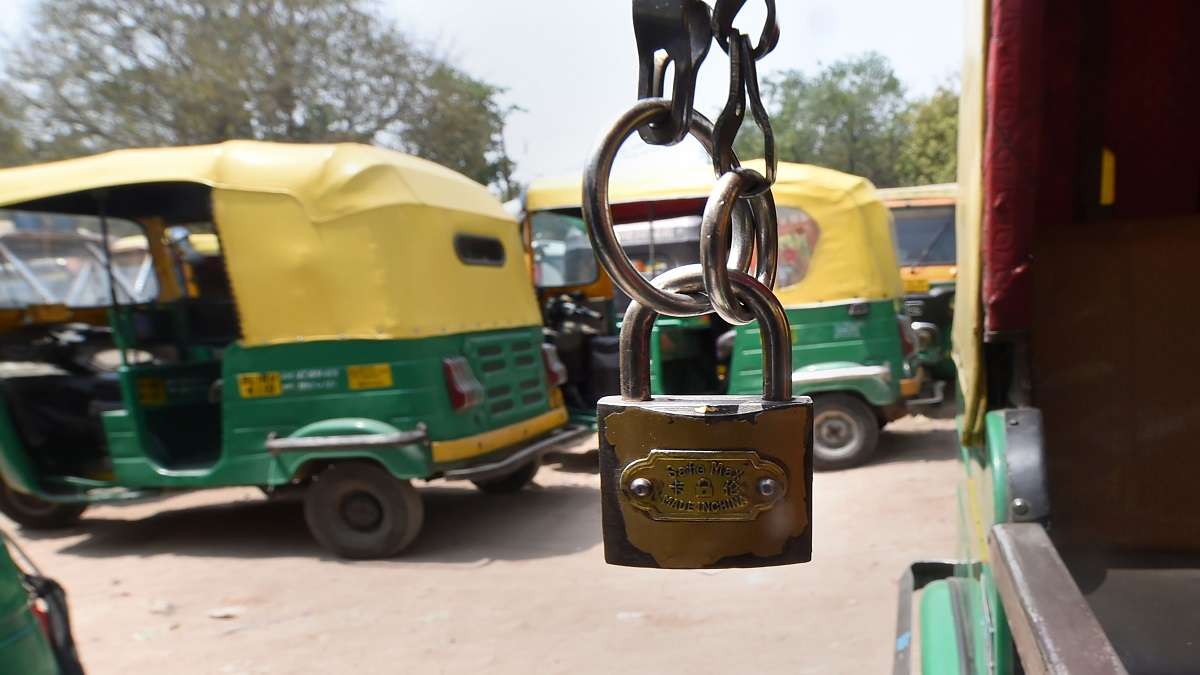 New Delhi: Autos stand parked during a strike by auto and taxi unions, in New Delhi, Monday, April 18, 2022.&nbsp;