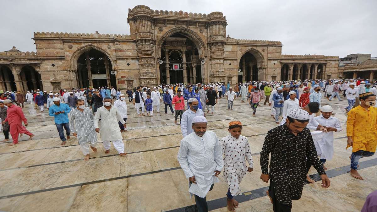 Mosques in Karnataka receive notice from Police, asked 'not to violate noise pollution rule'