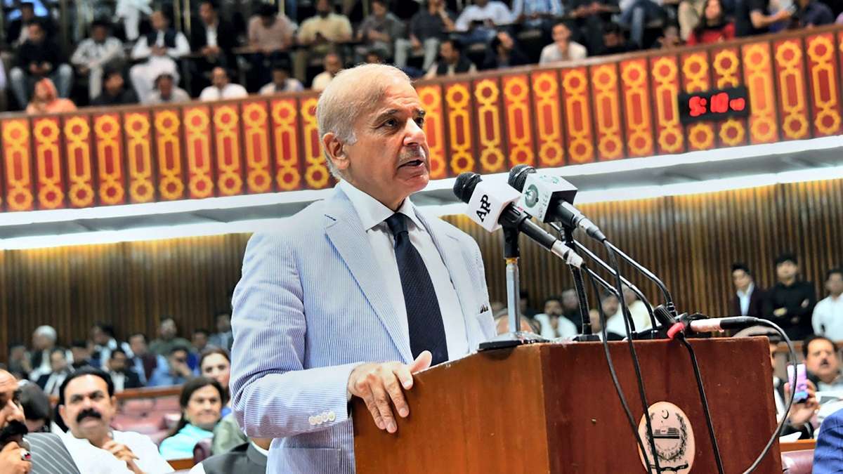 Newly elected Pakistan PM Shehbaz Sharif scraps 2 weekly offs policy, stretches govt offices timings