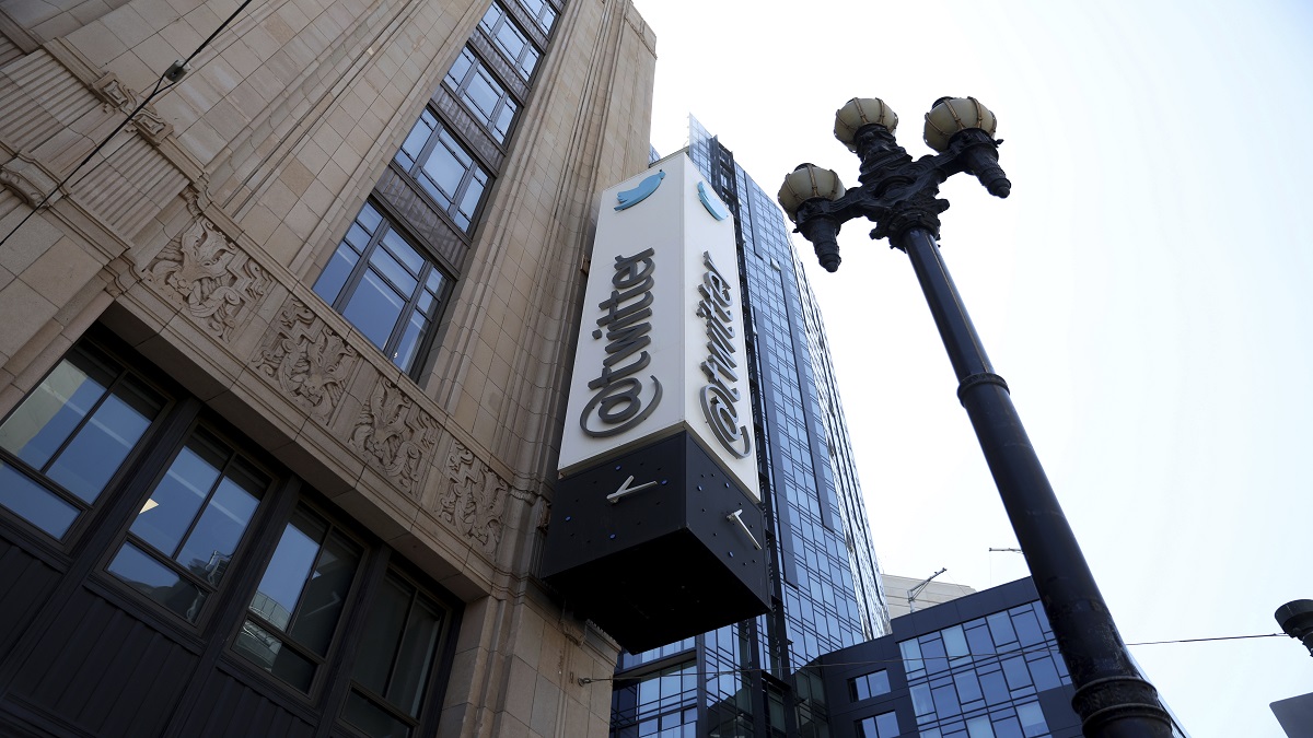 Twitter revenue climbs to $1.2B, daily users at 229M days after selling itself to Elon Musk