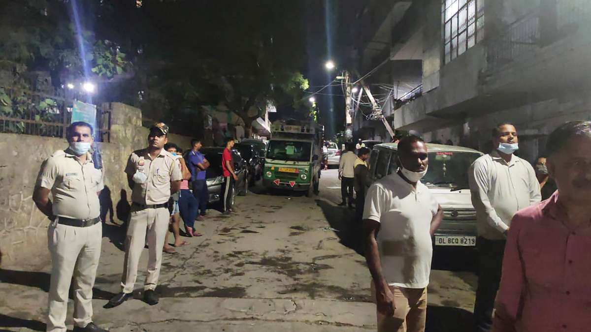 Scuffle in northwest Delhi leads to traffic jam, 27 people apprehended