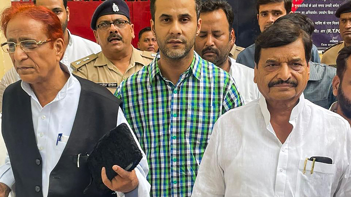 Uttar Pradesh: SP leader Azam khan finally walks free after 27 months in jail