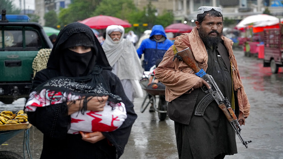 Now, Taliban orders Afghanistan women to wear burqa in public