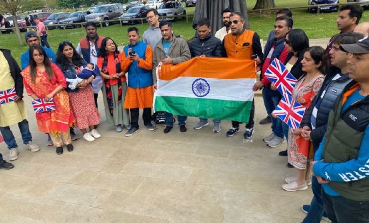 In message to Maharashtra's MVA govt, Indian diaspora recites Hanuman Chalisa in London