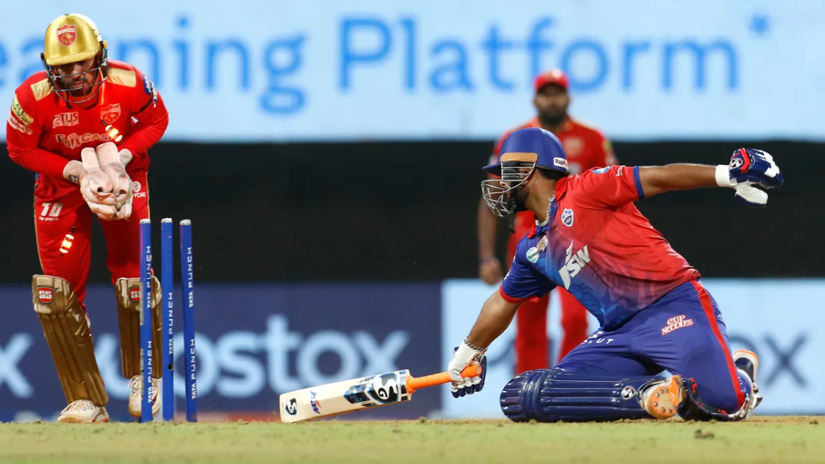 IPL 2022: DC skipper Rishabh Pant fails to deliver in crucial match against PBKS, Twitter goes berserk; Watch