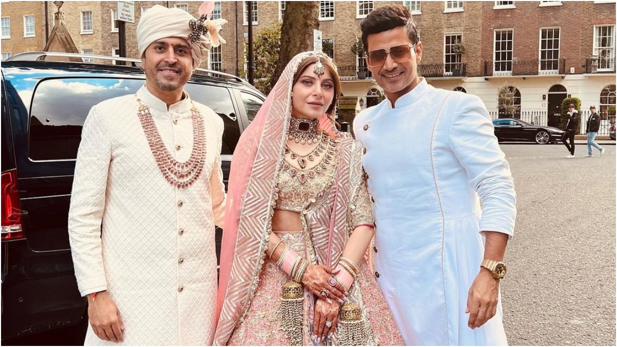 Kanika Kapoor Sex Video - Baby Doll singer Kanika Kapoor marries London-based businessman Gautam,  looks stunning in peach lehenga | PIC | Celebrities News â€“ India TV