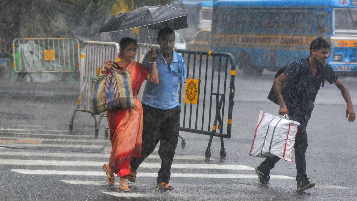 Cyclone Asani Updates: Landfall Expected Near Vishakhapatnam, Red Alert ...