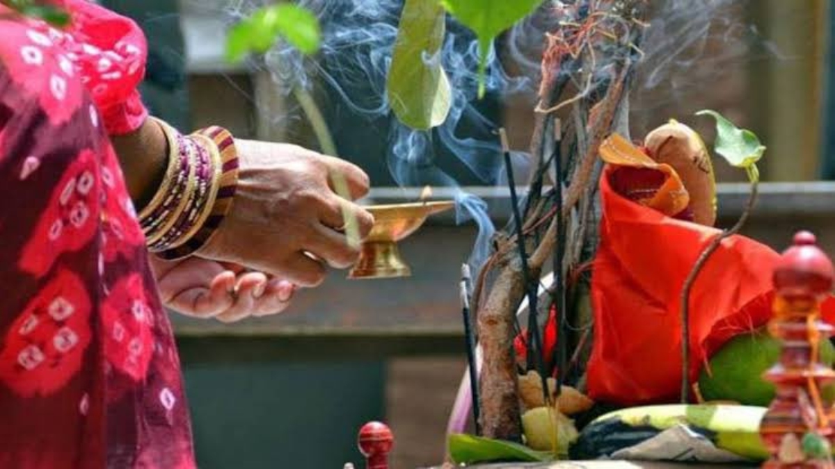 Vat Savitri Vrat 2022 Know shubh muhurat, puja method and significance