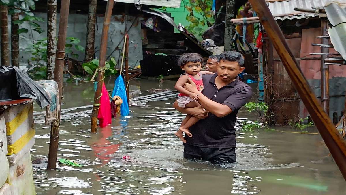 SDRF members carry out rescue work in a flood-hit locality in Bongaigaon town. The total death toll from Assam rains has touched 44.&nbsp;