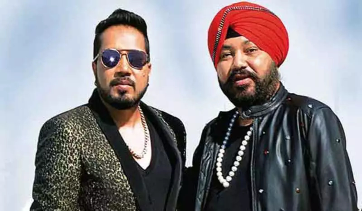 Fenil and Bollywood: This festive season, Daler Mehndi urges people not to  create 'hurdang' and keep caution